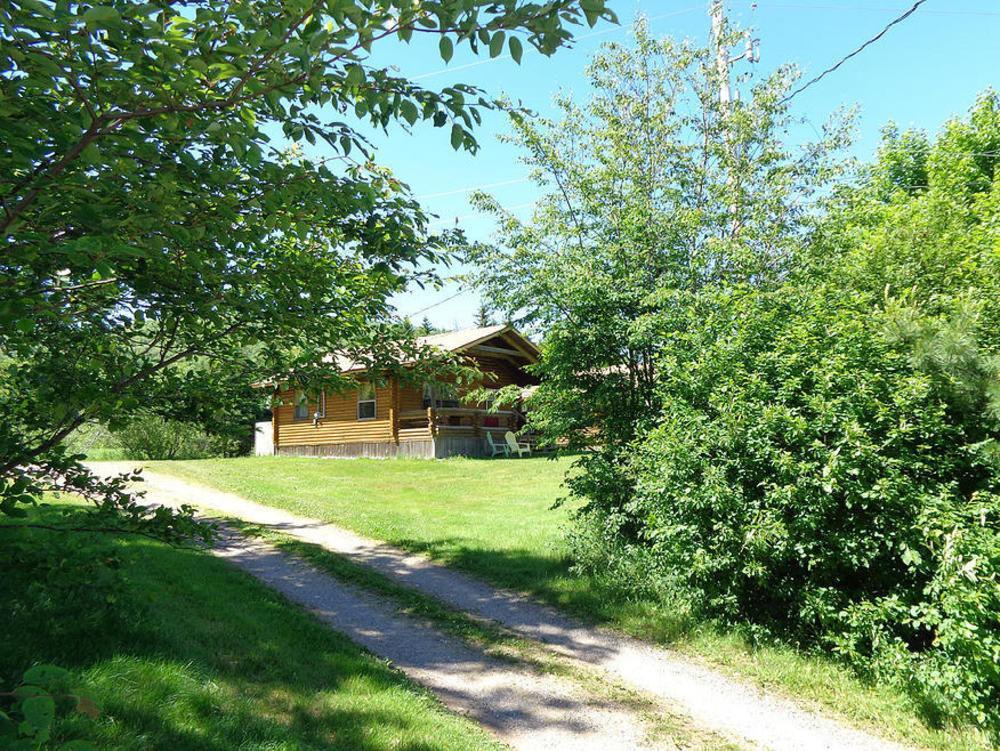 Cajun Cedar Log Cottages Margaree Forks Luaran gambar