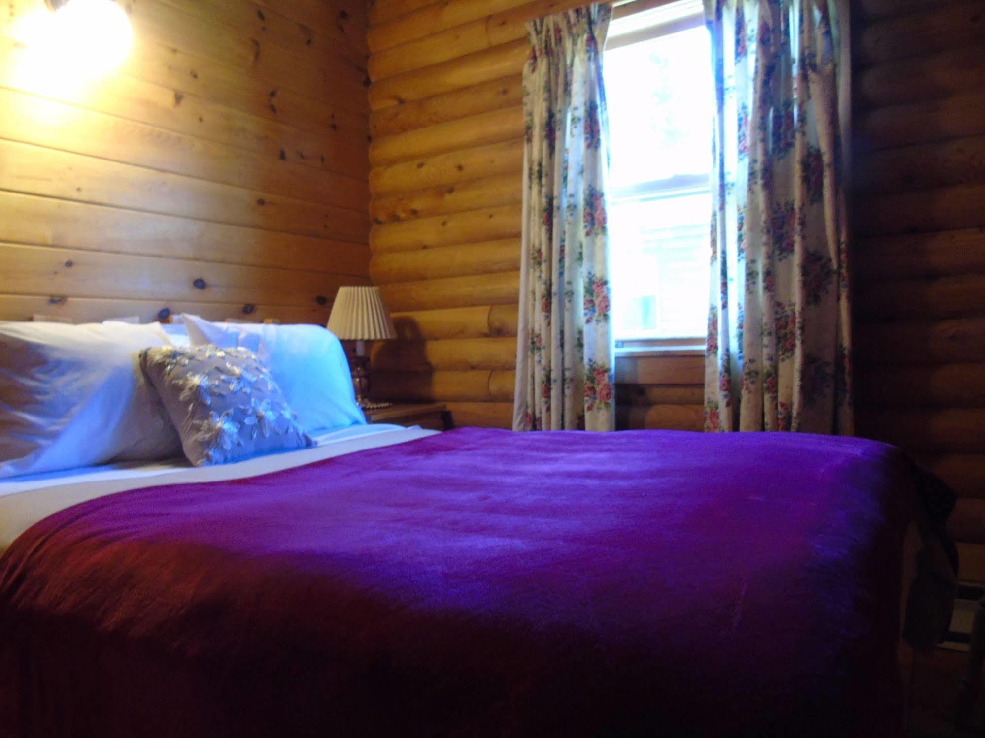 Cajun Cedar Log Cottages Margaree Forks Luaran gambar